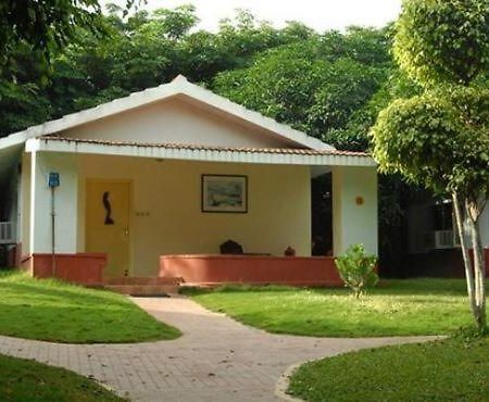 Pragati Resorts Kundakal Extérieur photo