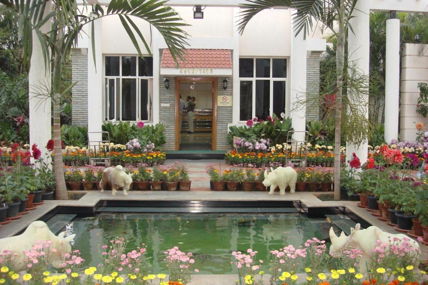 Pragati Resorts Kundakal Extérieur photo
